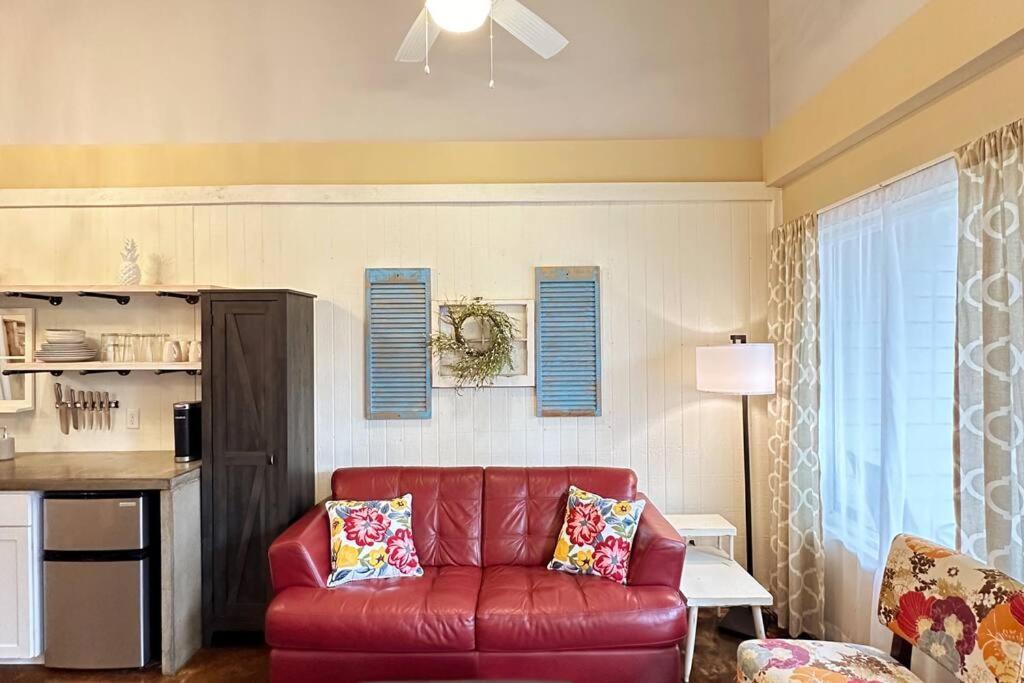 Haven At Hazel~Downtown Bungalow Demorest 외부 사진