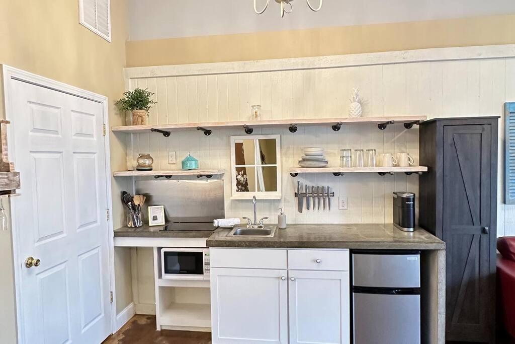 Haven At Hazel~Downtown Bungalow Demorest 외부 사진